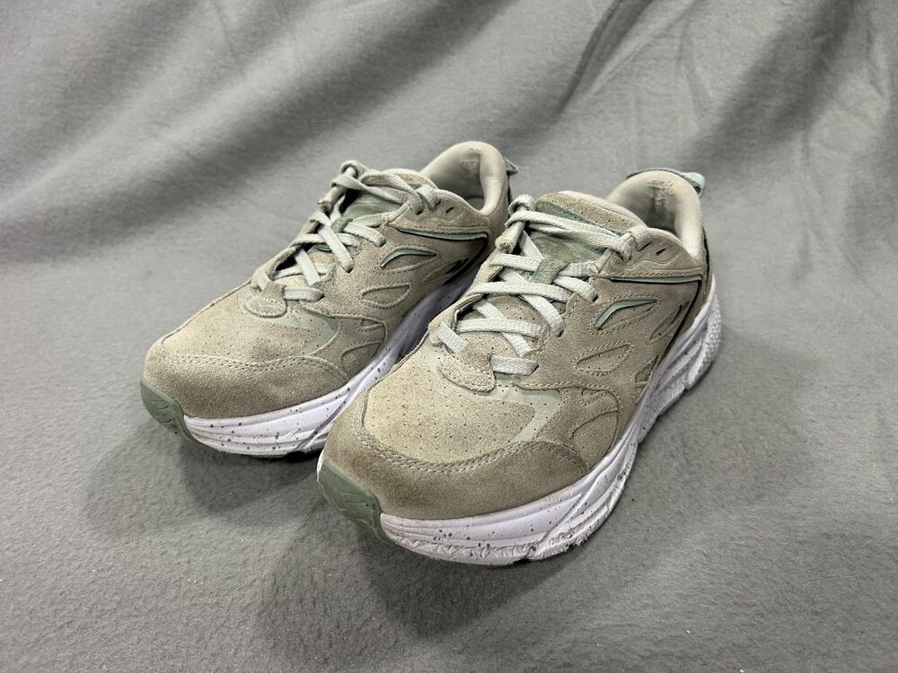 Hoka One One Clifton L Suede Shoes Mens Size 7 Gray Walking Cushioned Sneaker
